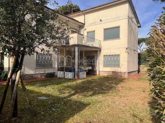 Casa indipendente in vendita a Pisa