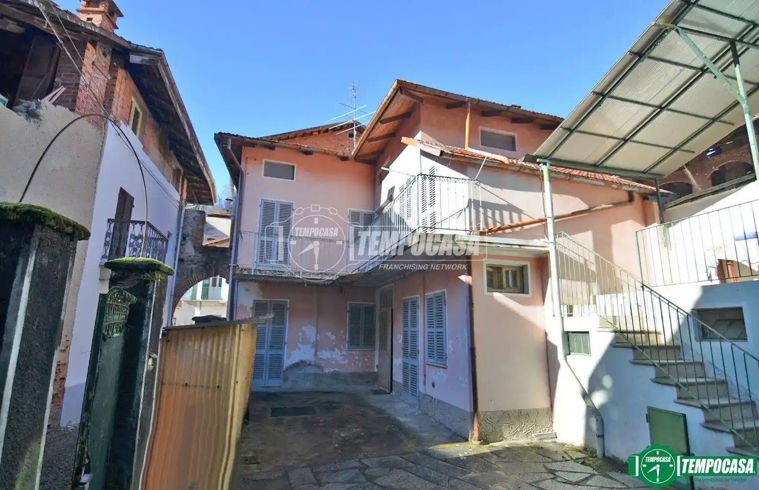 Casa indipendente in vendita a Rocca Canavese