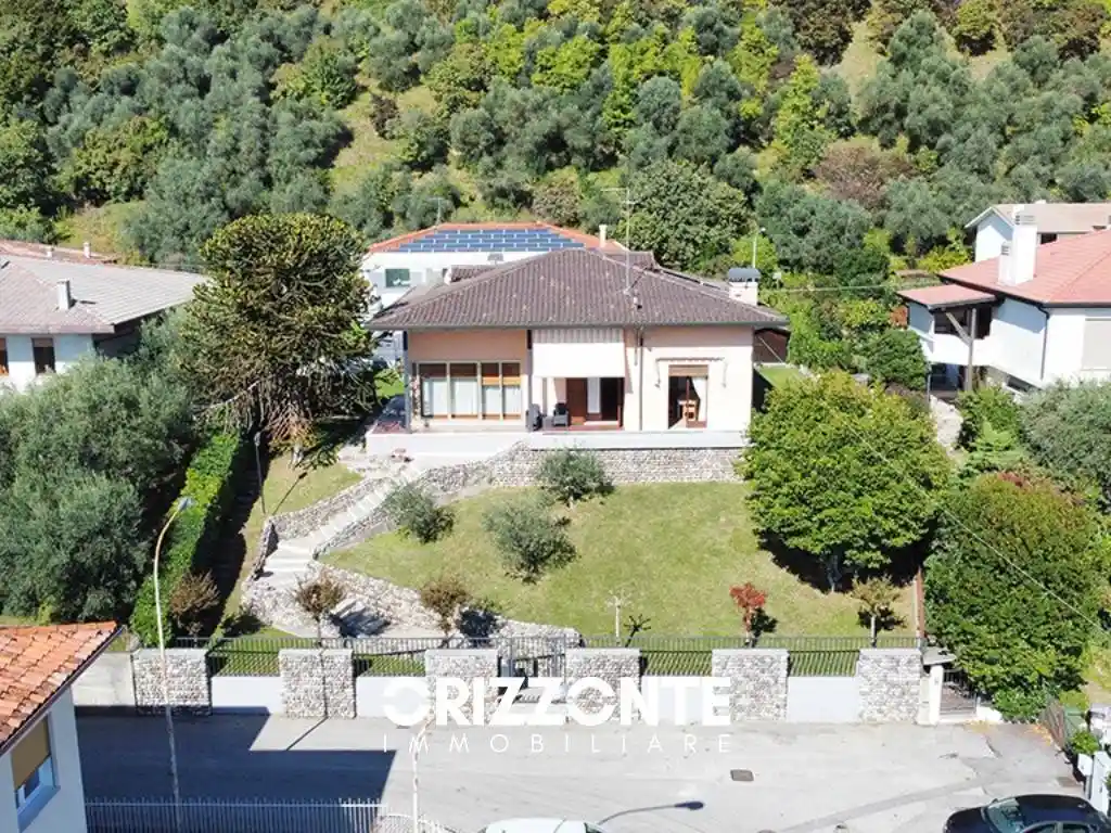 Villa in vendita a Bassano del Grappa