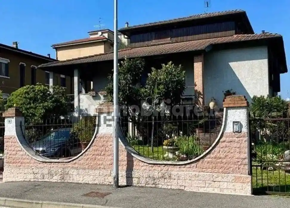 Villa in vendita a Paullo