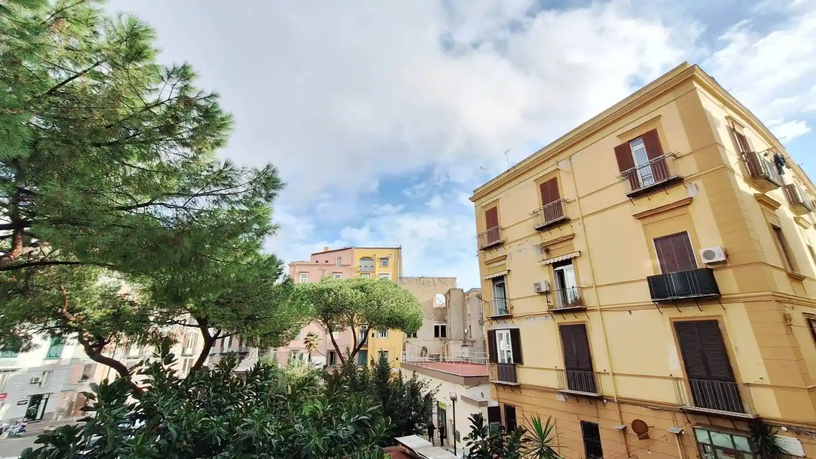 Appartamento in vendita a Napoli