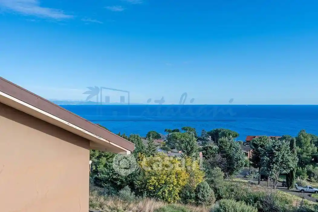 Appartamento in vendita a Varazze