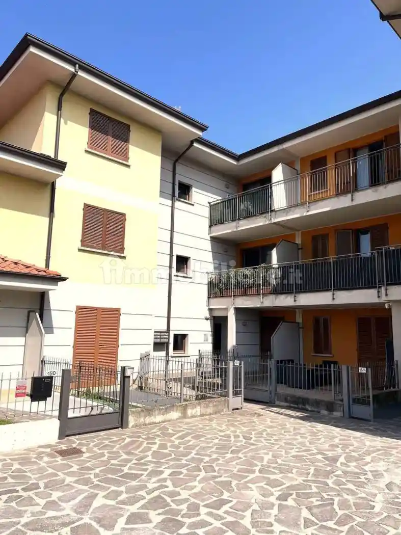 Appartamento in vendita a Osio Sopra