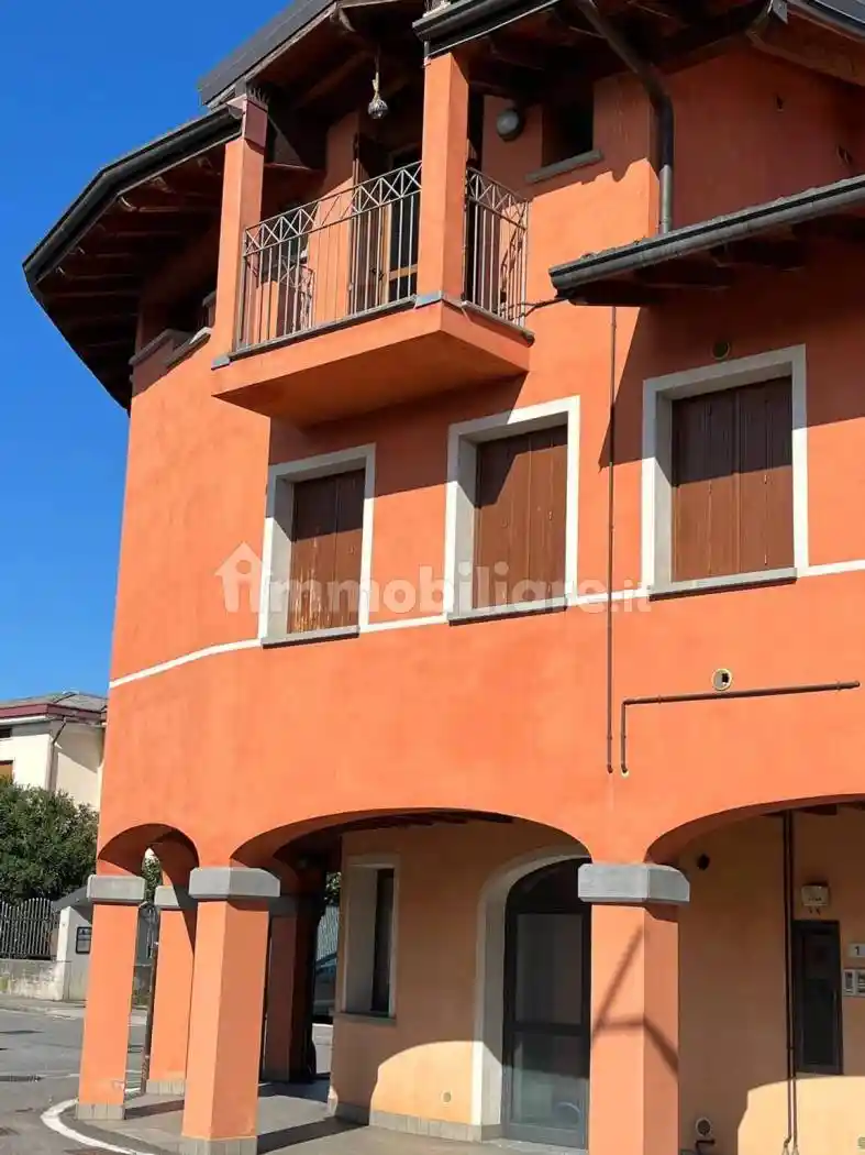 Appartamento in vendita a Osio Sopra