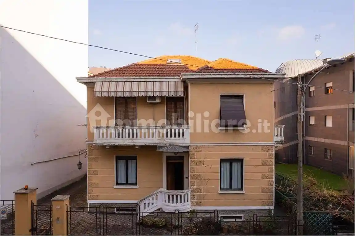 Villa in vendita a Pinerolo