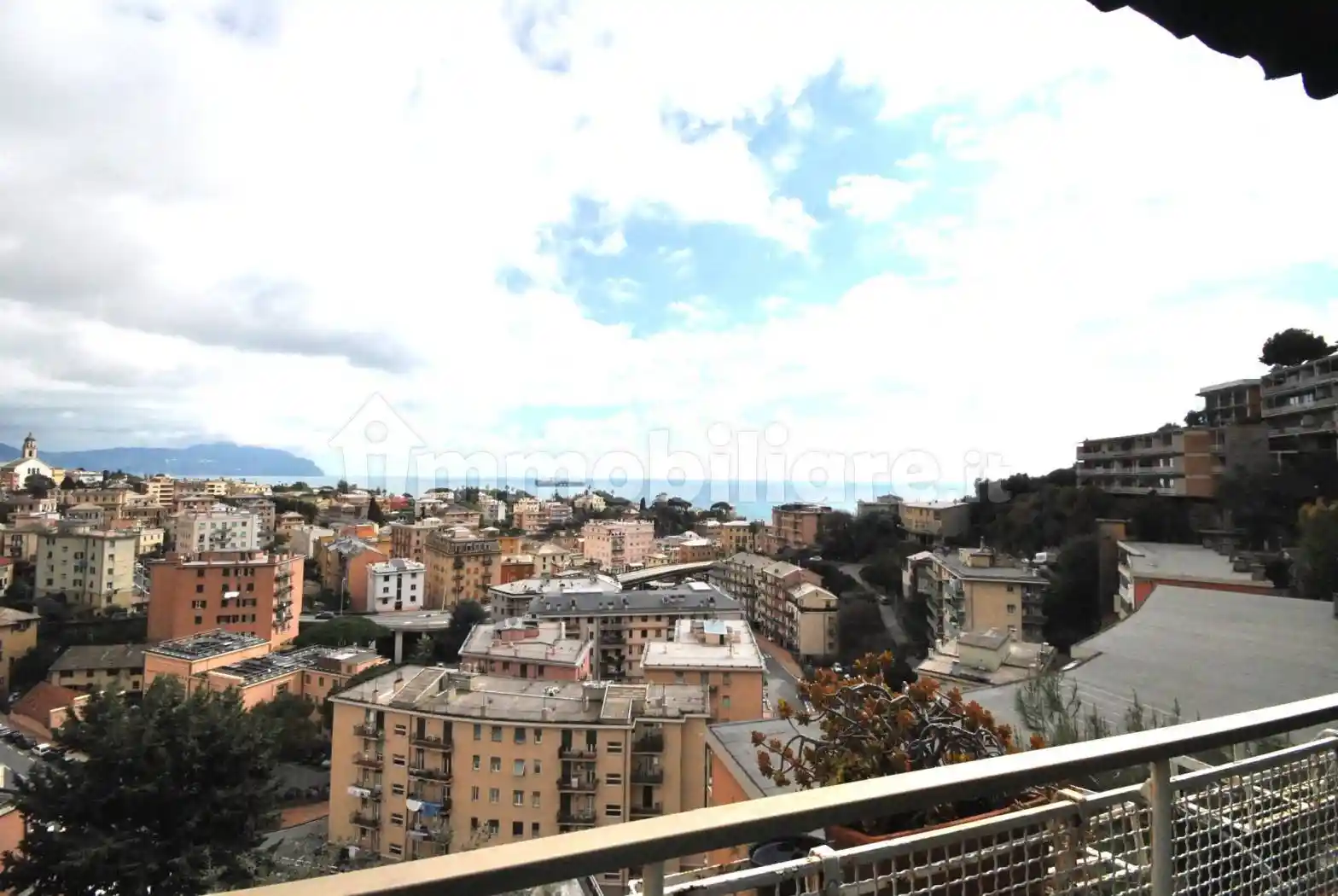 Appartamento in affitto a Genova