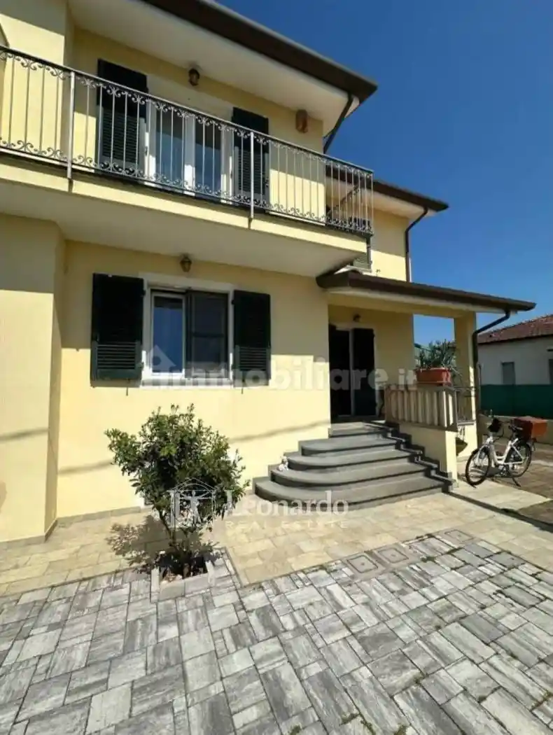 Casa indipendente in vendita a Camaiore