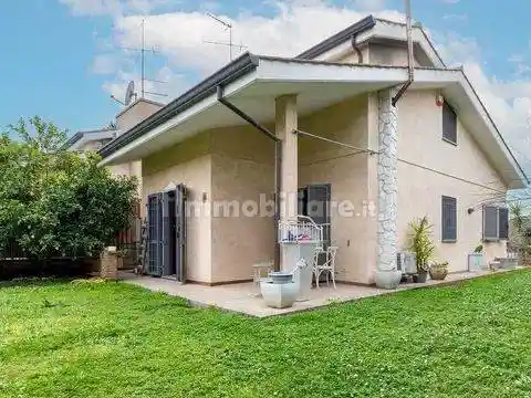 Villa in vendita a Sacrofano