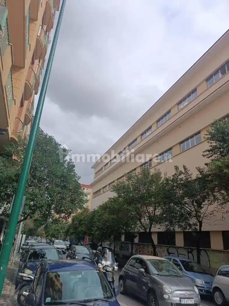 Appartamento in vendita a Napoli