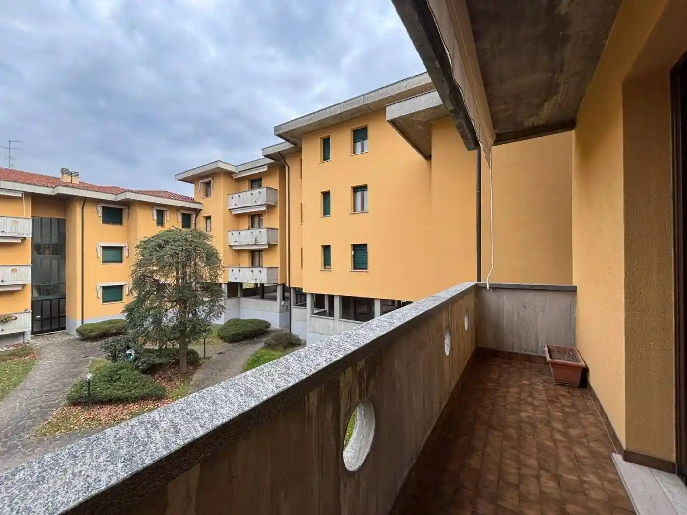 Appartamento in vendita a Carugo