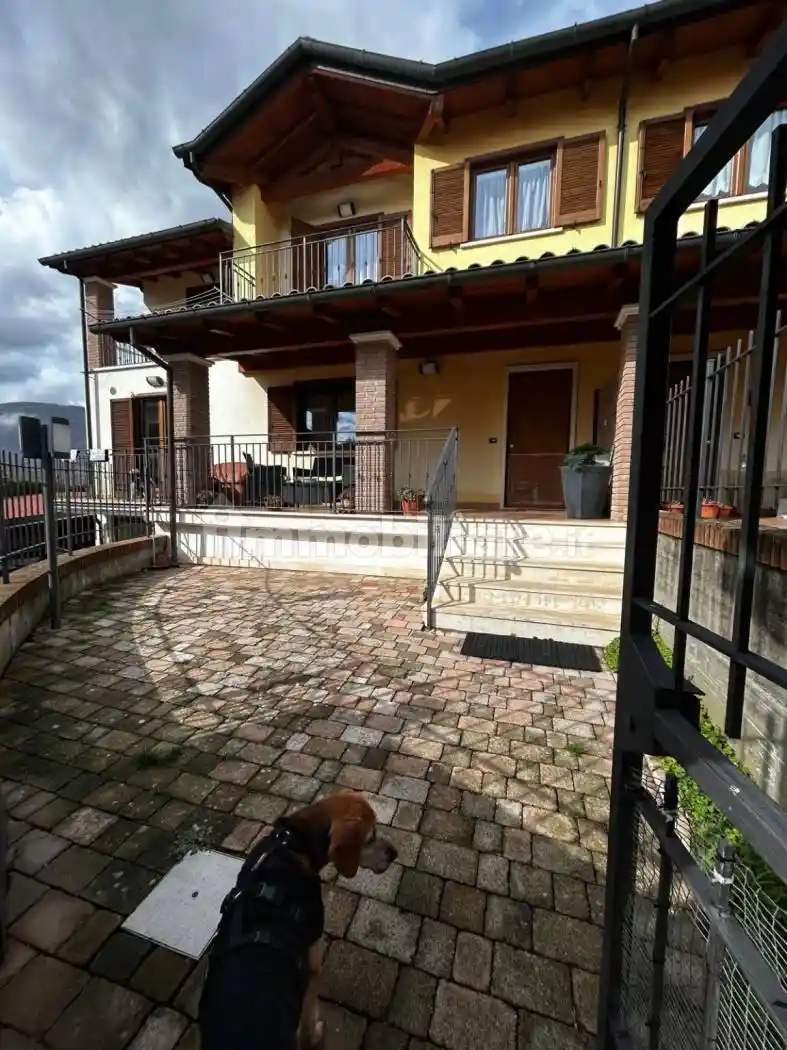 Villetta a schiera in vendita a Scoppito