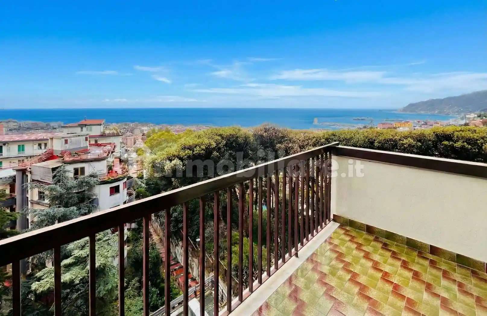 Appartamento in vendita a Salerno