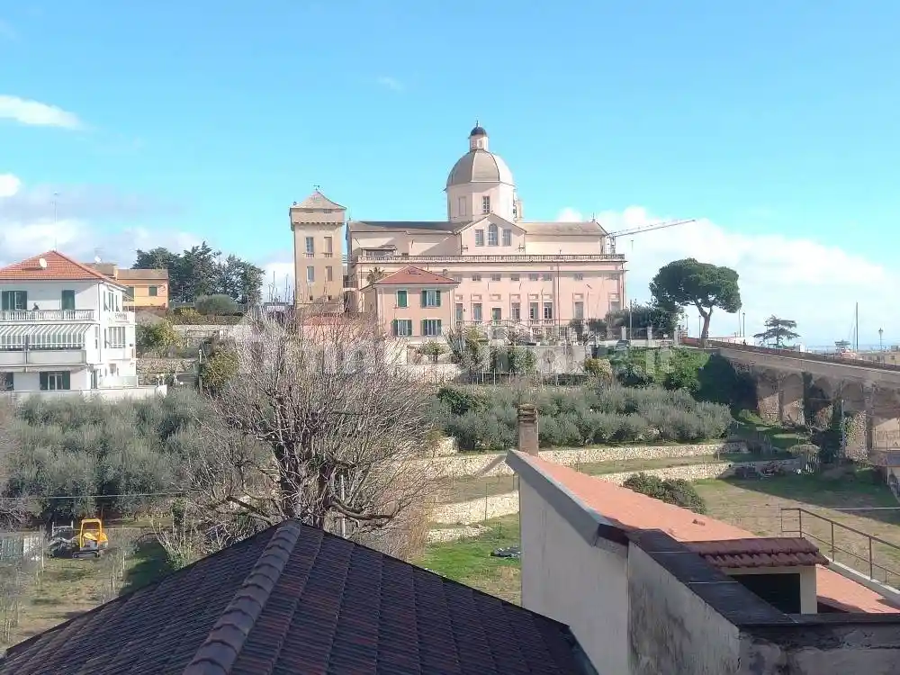 Appartamento in vendita a Loano