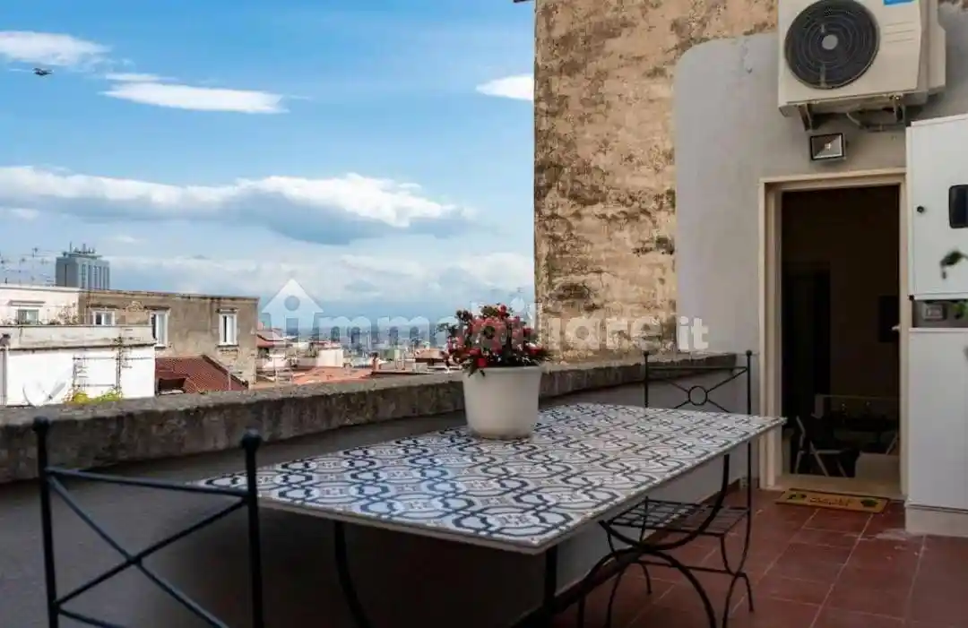 Appartamento in affitto a Napoli