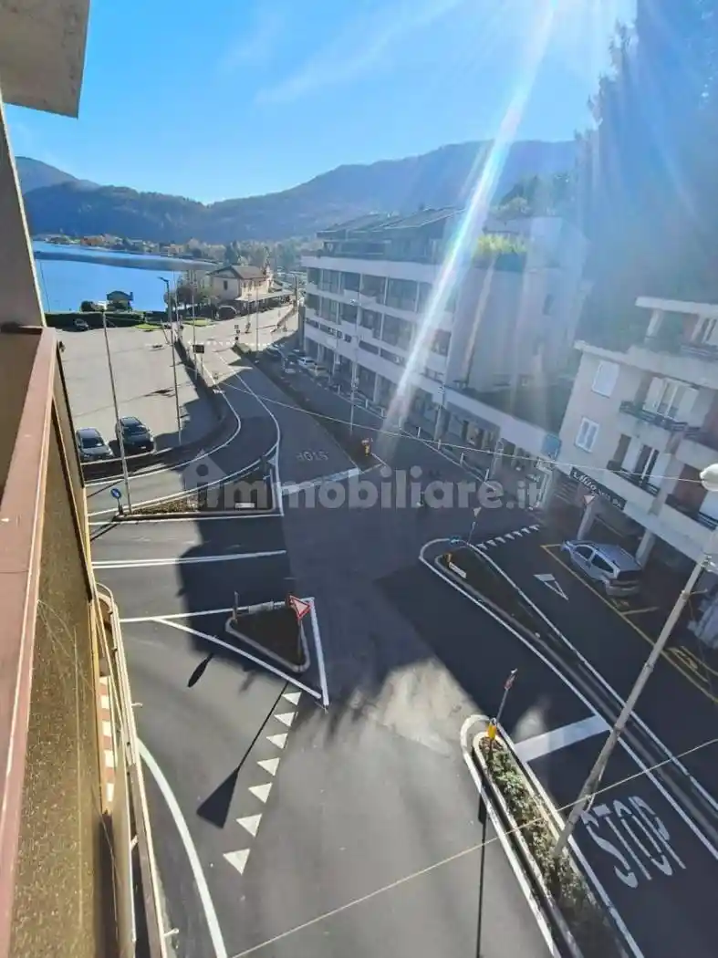 Appartamento in vendita a Lavena Ponte Tresa