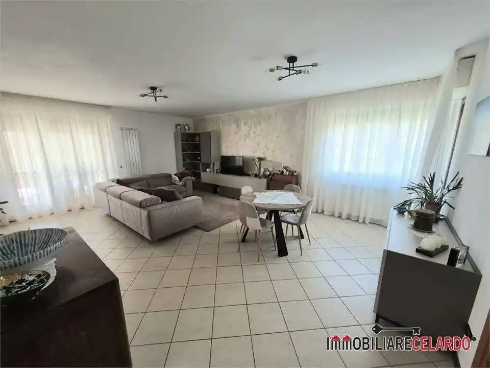 Appartamento in vendita a Colle di Val d'Elsa