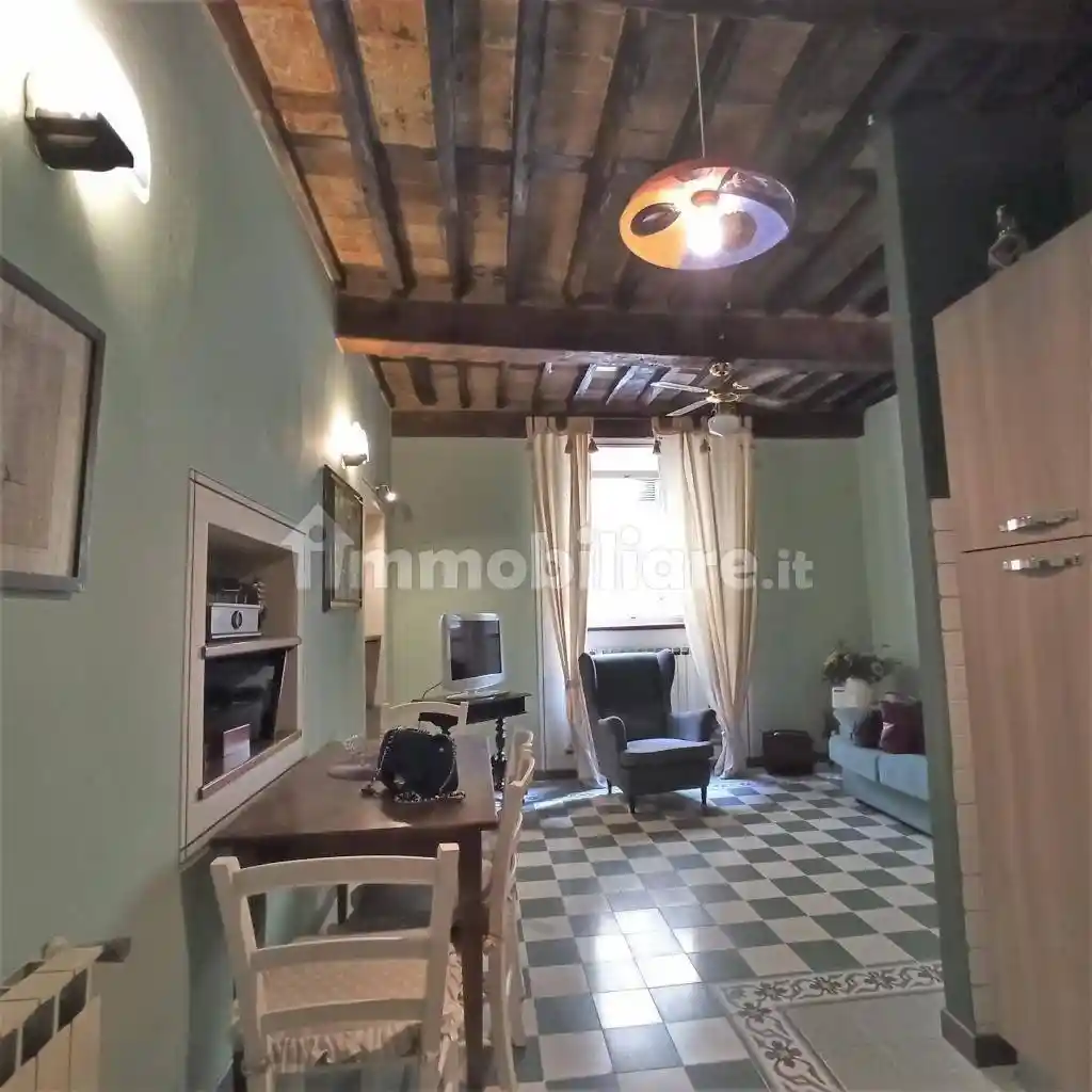 Appartamento in affitto a Lucca