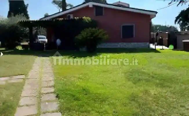 Casa indipendente in vendita a Roma