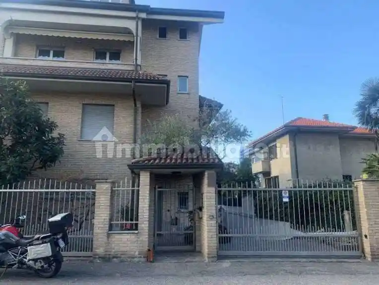 Appartamento in vendita a Limbiate