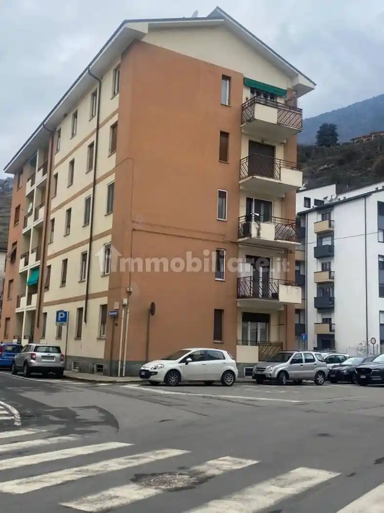 Appartamento in vendita a Sondrio