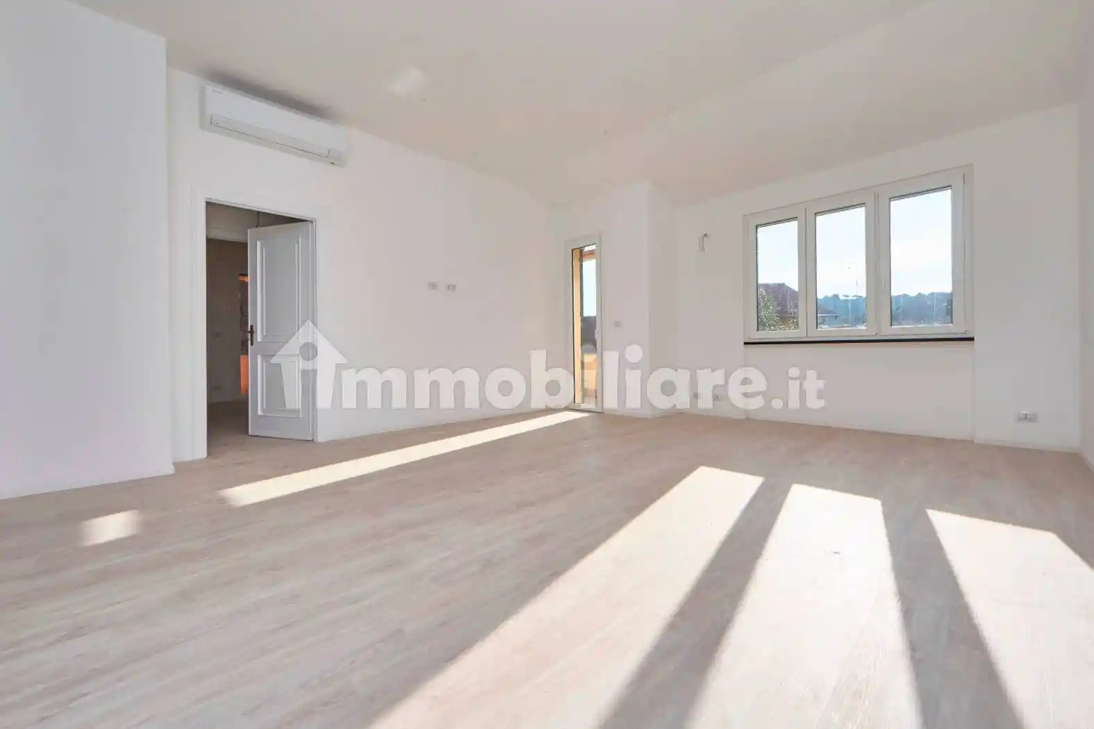 Appartamento in vendita a Celle Ligure