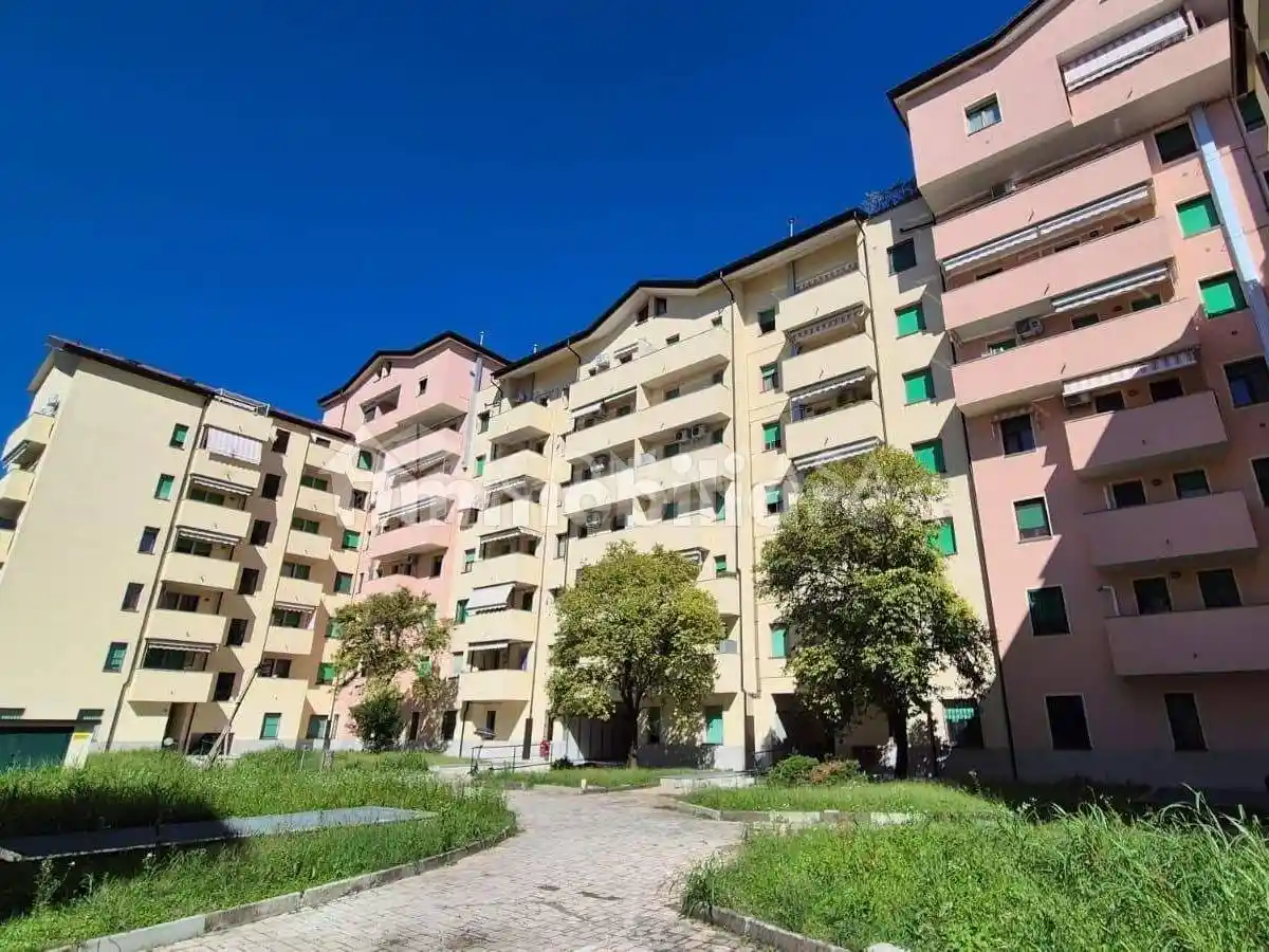 Appartamento in vendita a Monza