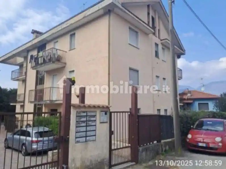 Appartamento in vendita a Brezzo di Bedero