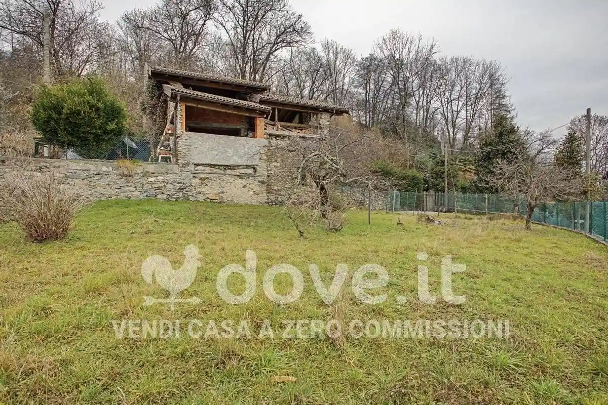 Rustico - Casale in vendita a Brissago-Valtravaglia