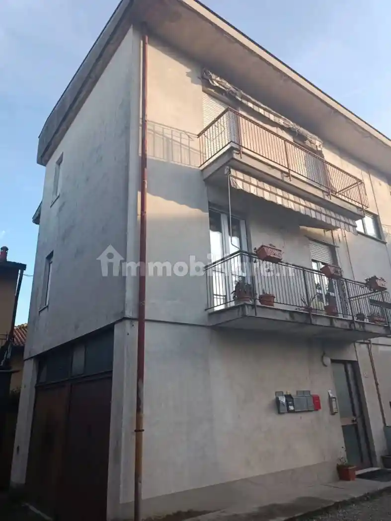 Appartamento in vendita a Cardano al Campo