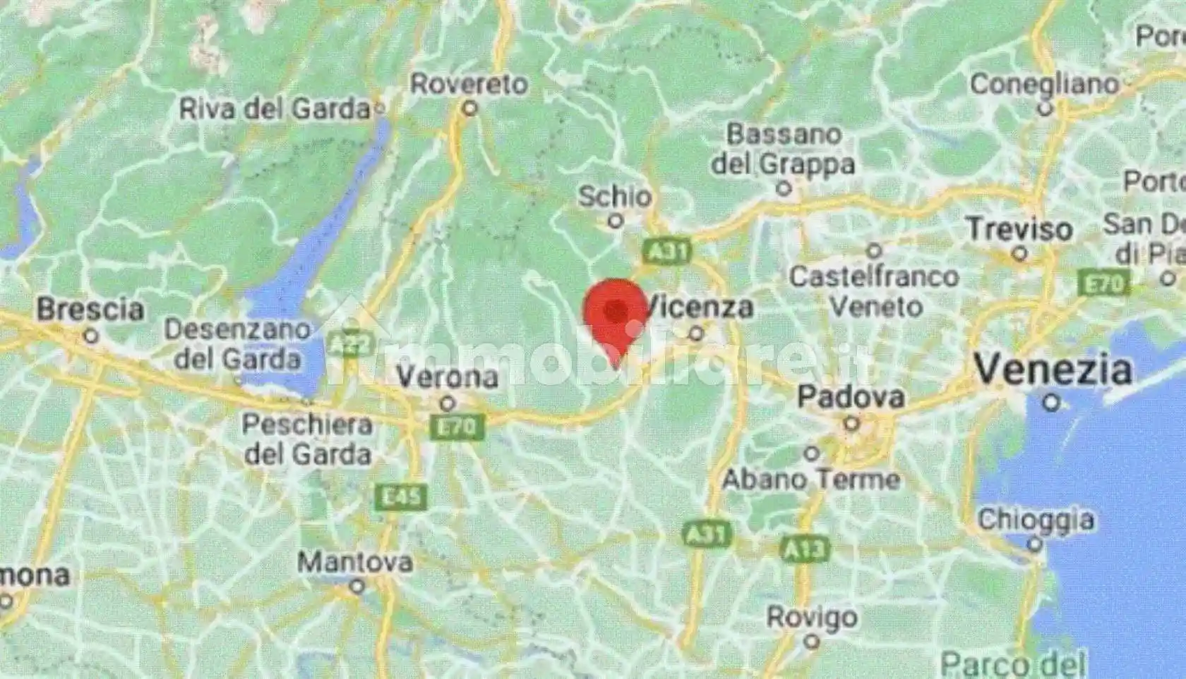 Palazzo - Stabile in vendita a Montorso Vicentino