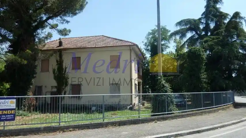 Villa in vendita a Cesena