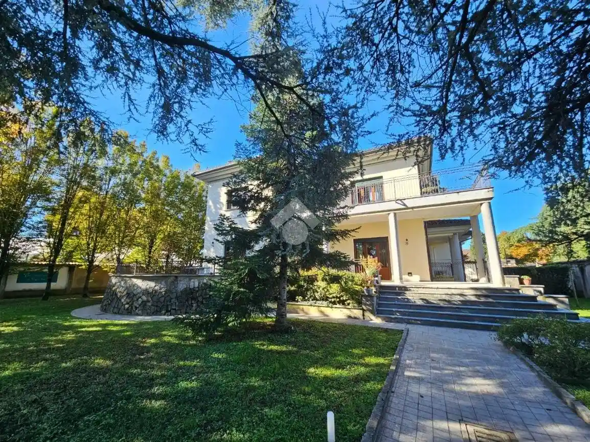 Villa in vendita a Corbetta