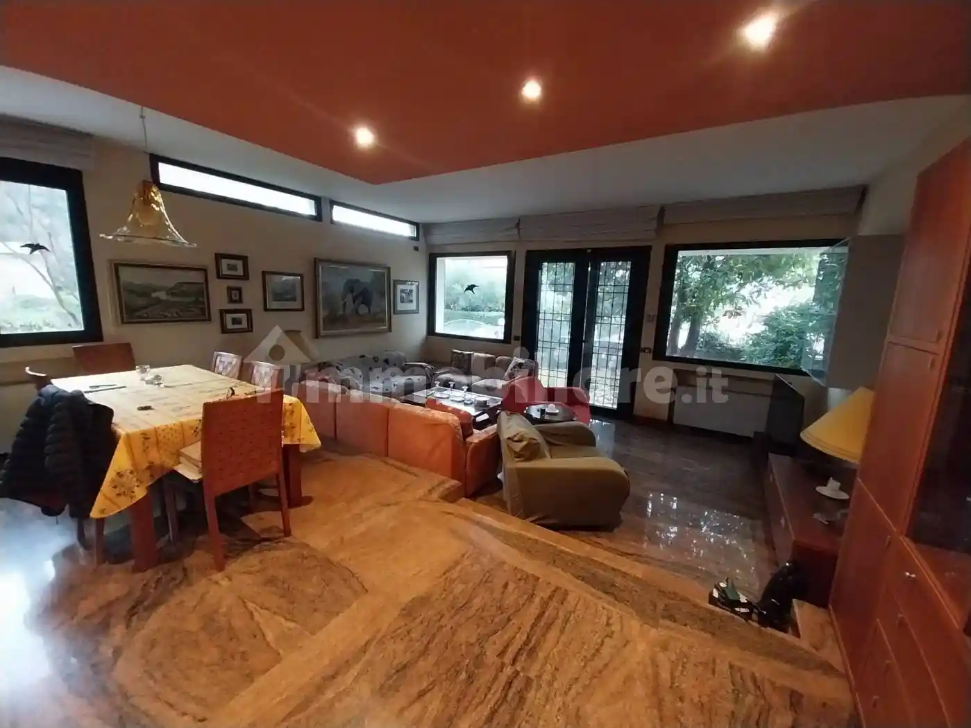 Villa in vendita a Carrara