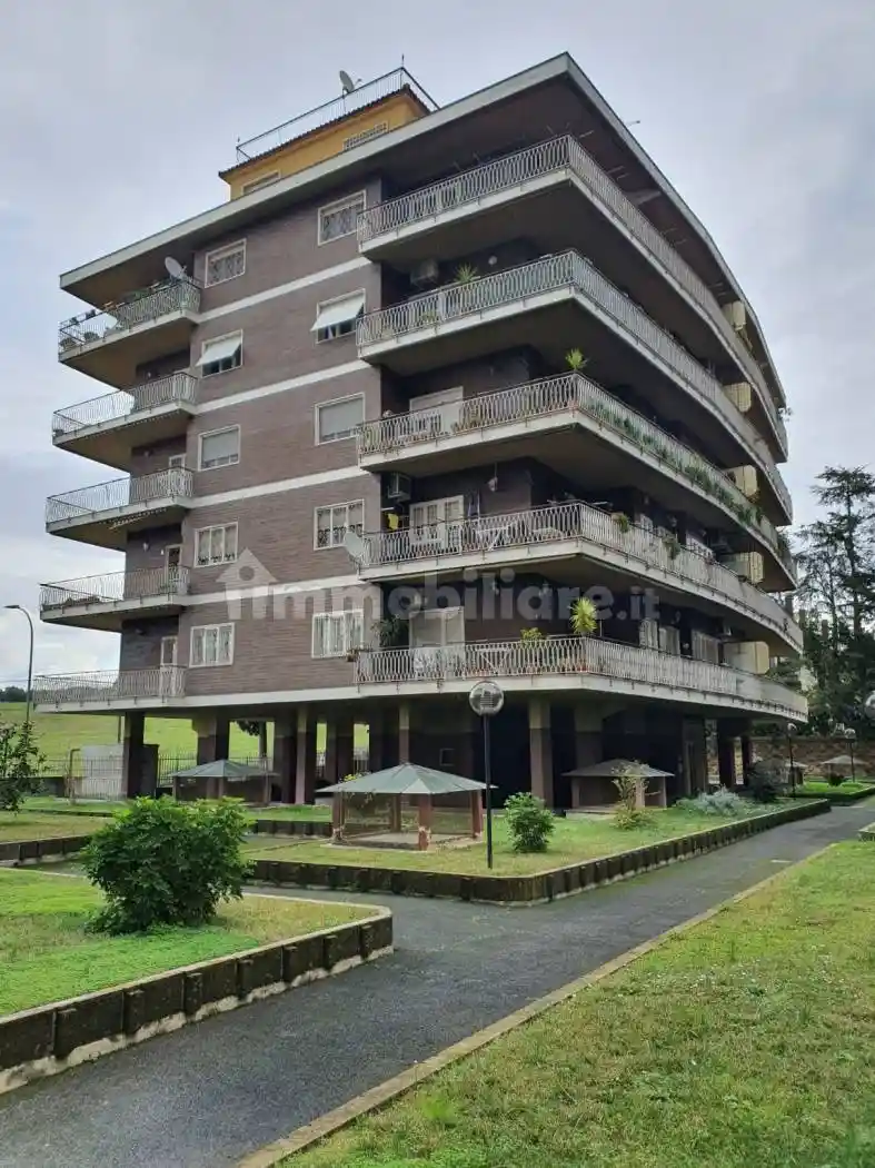 Appartamento in vendita a Guidonia Montecelio