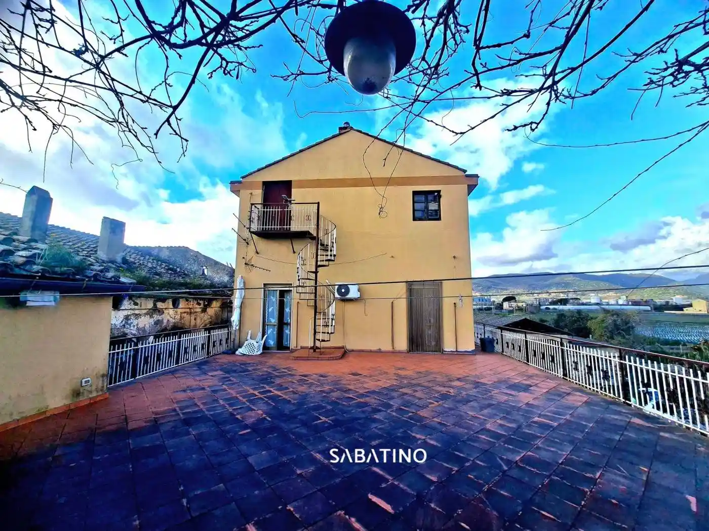 Rustico - Casale in vendita a Salerno