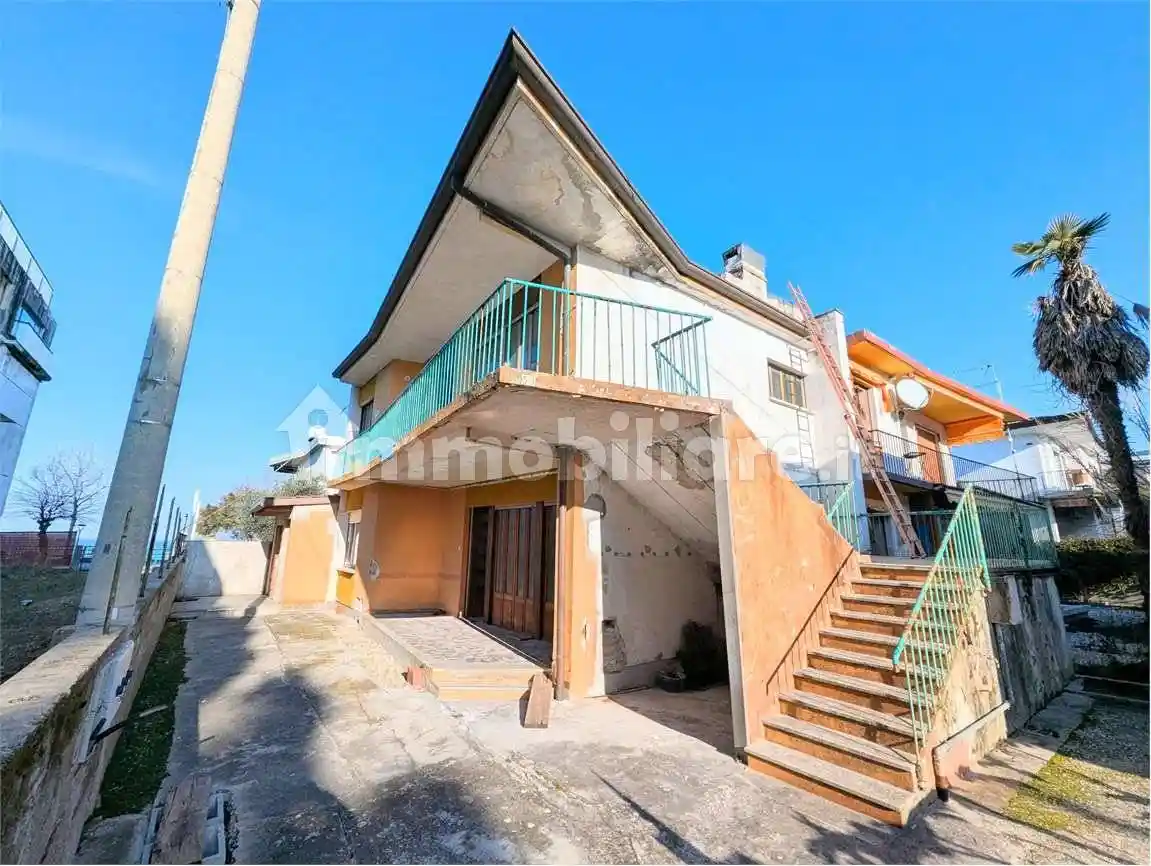 Palazzo - Edificio in vendita a Grado