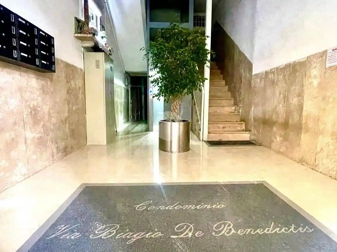 Appartamento in vendita a Napoli