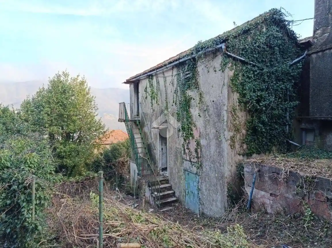 Villa in vendita a Serra Riccò
