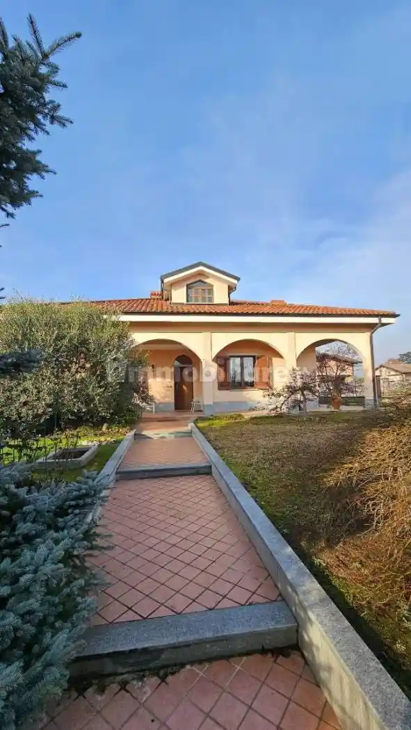Villa in vendita a Cambiano