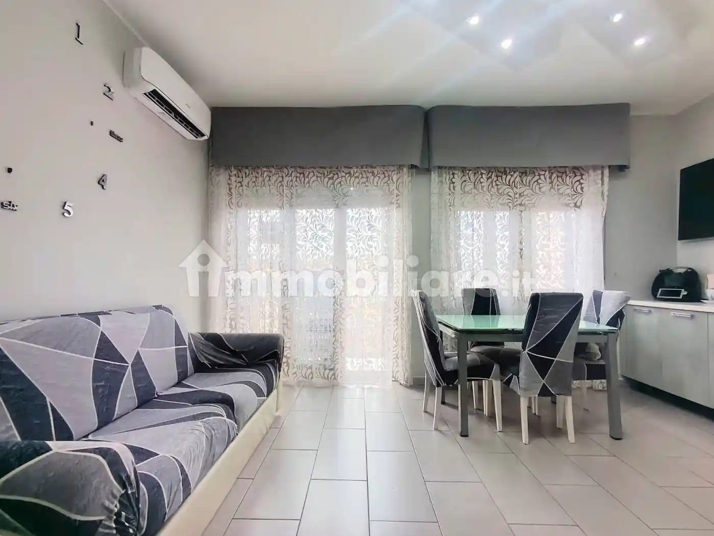 Appartamento in vendita a Napoli