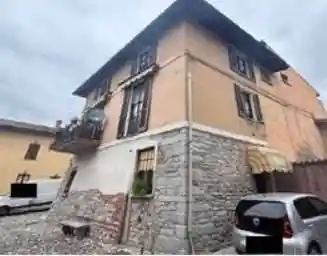 Appartamento in vendita a Daverio