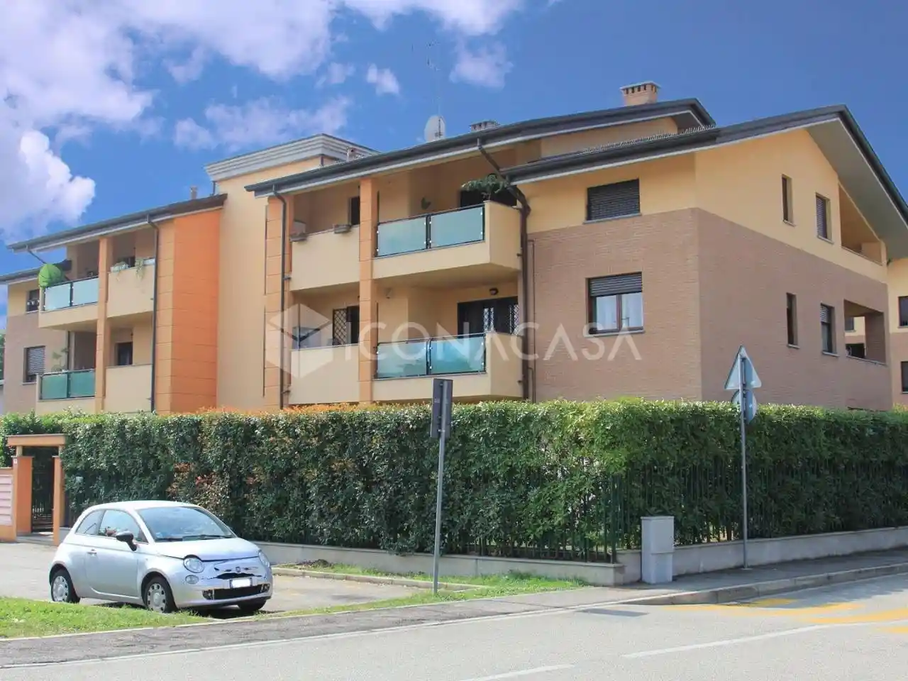 Appartamento in vendita a Caronno Pertusella