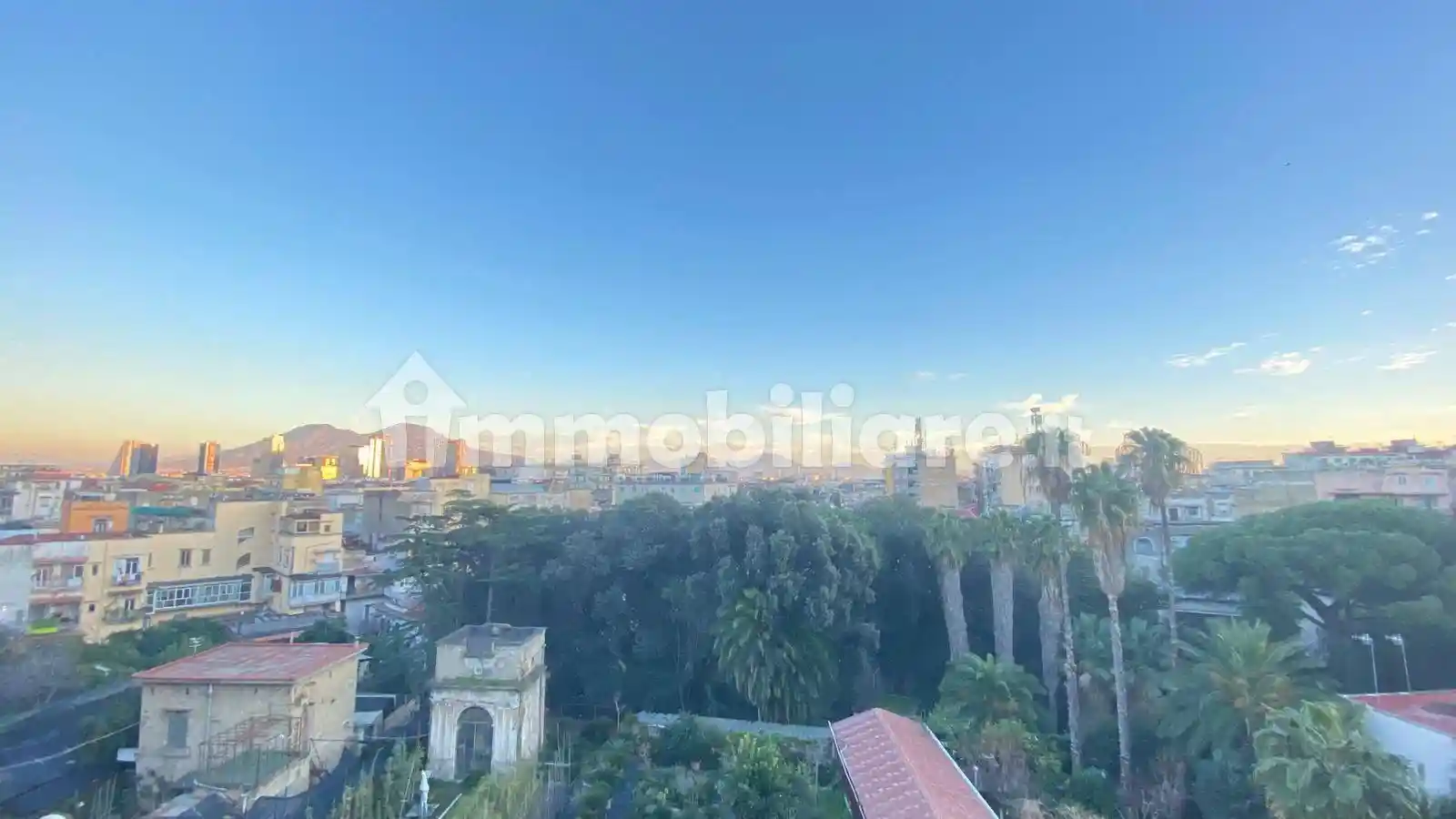 Appartamento in vendita a Napoli