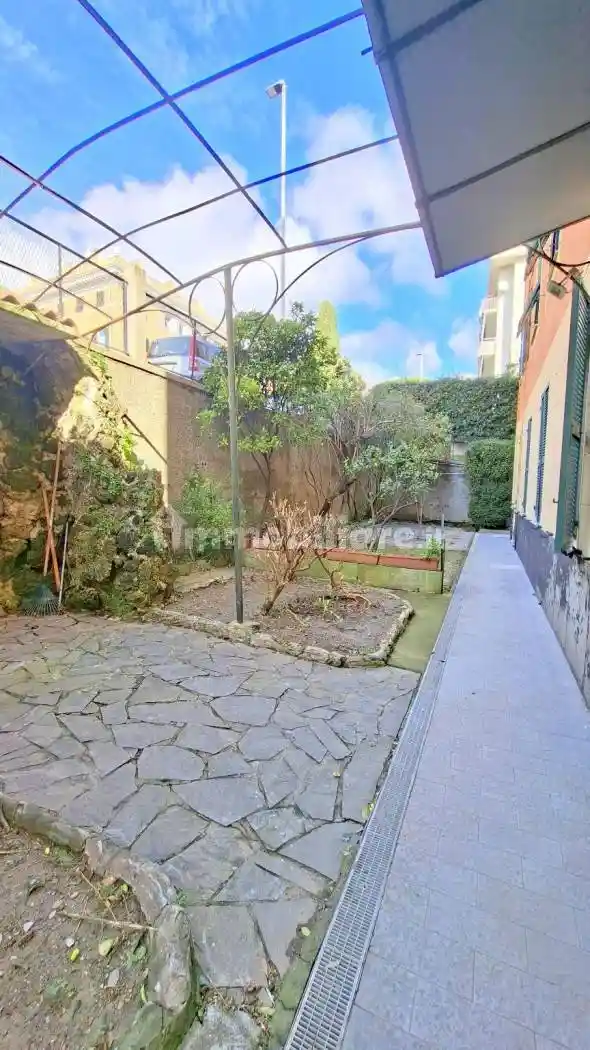 Appartamento in vendita a Genova