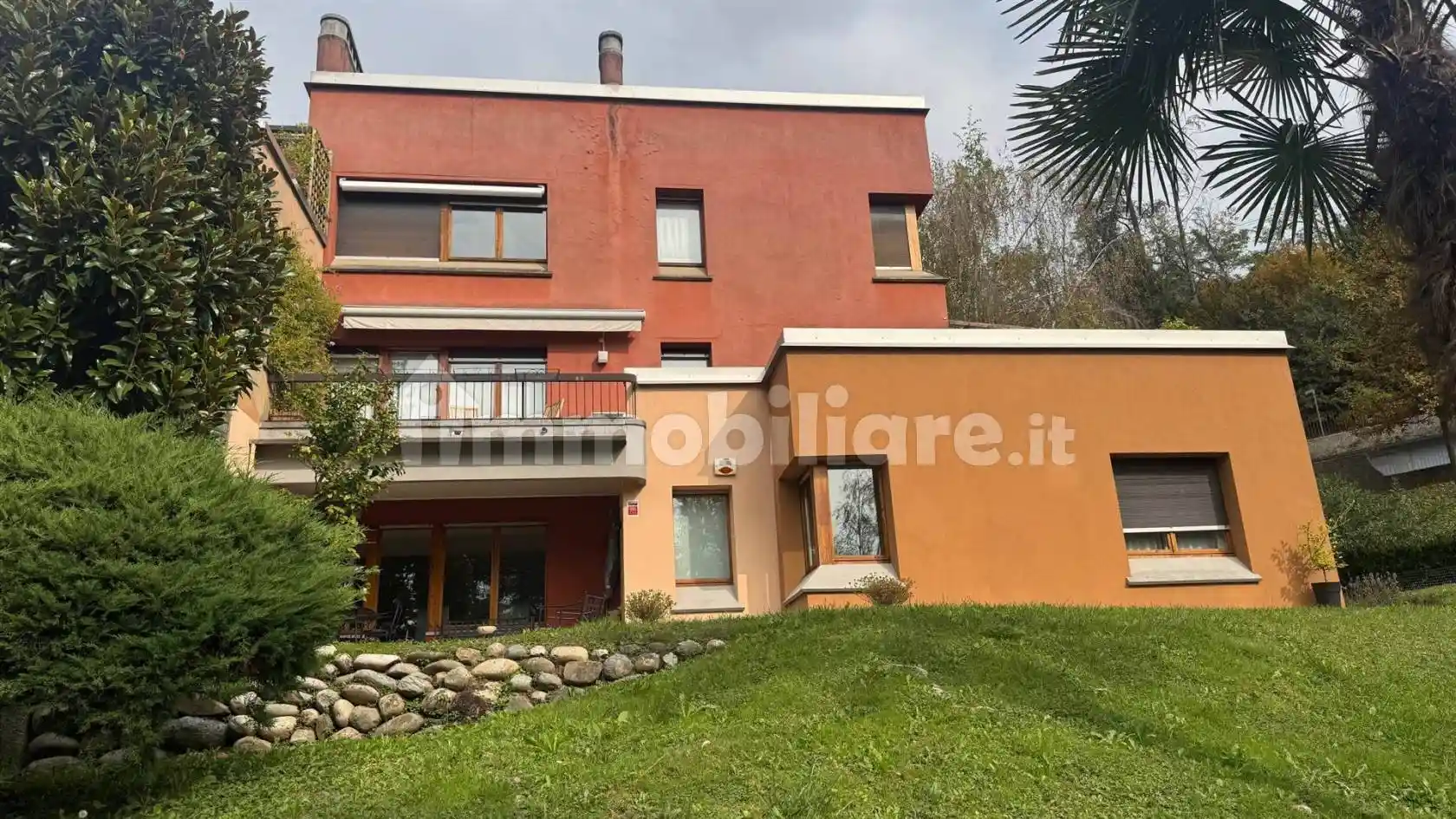 Appartamento in vendita a Barzanò