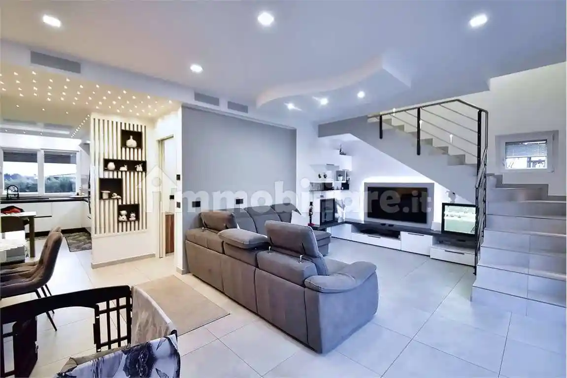 Villa in vendita a Appiano Gentile