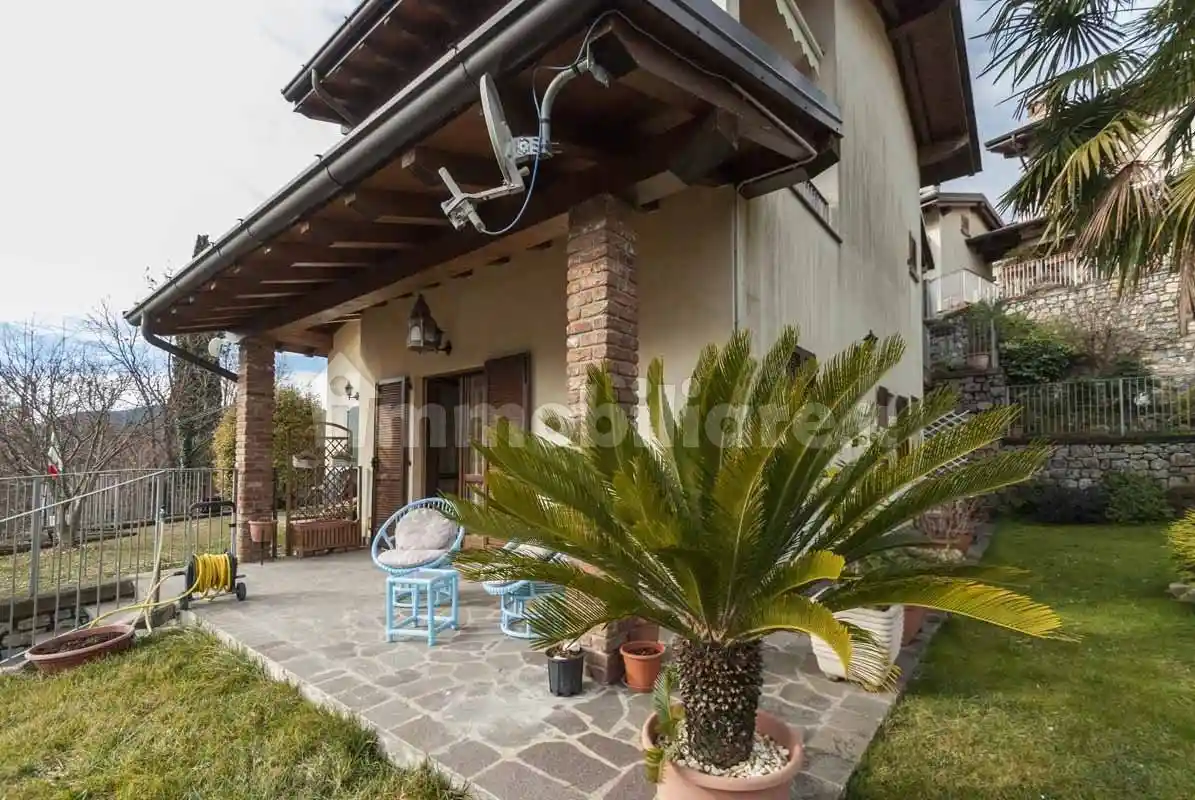 Appartamento in vendita a Bianzano