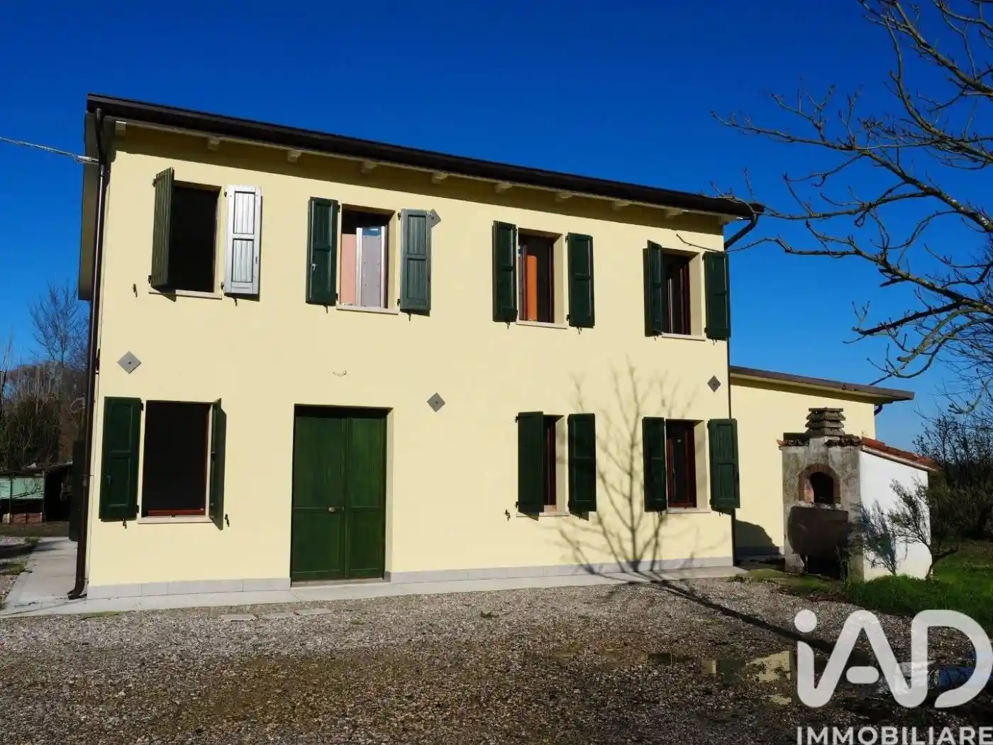 Villa in vendita a Novi di Modena