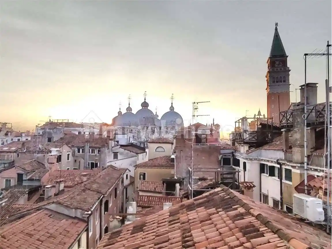 Palazzo - Edificio in vendita a Venezia