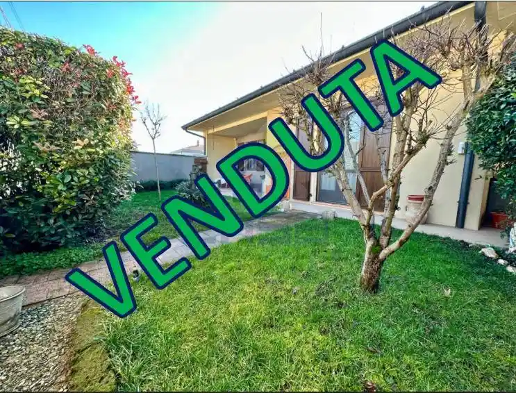 Villa in vendita a Grumello Cremonese ed Uniti